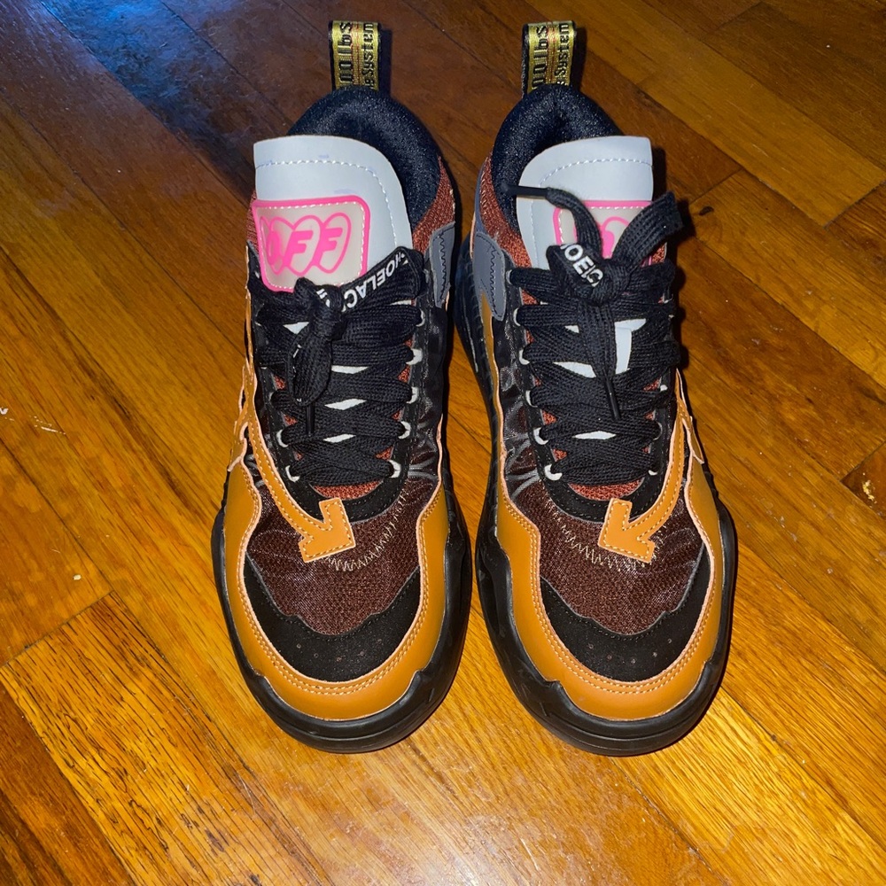 OFF WHITE sneakers